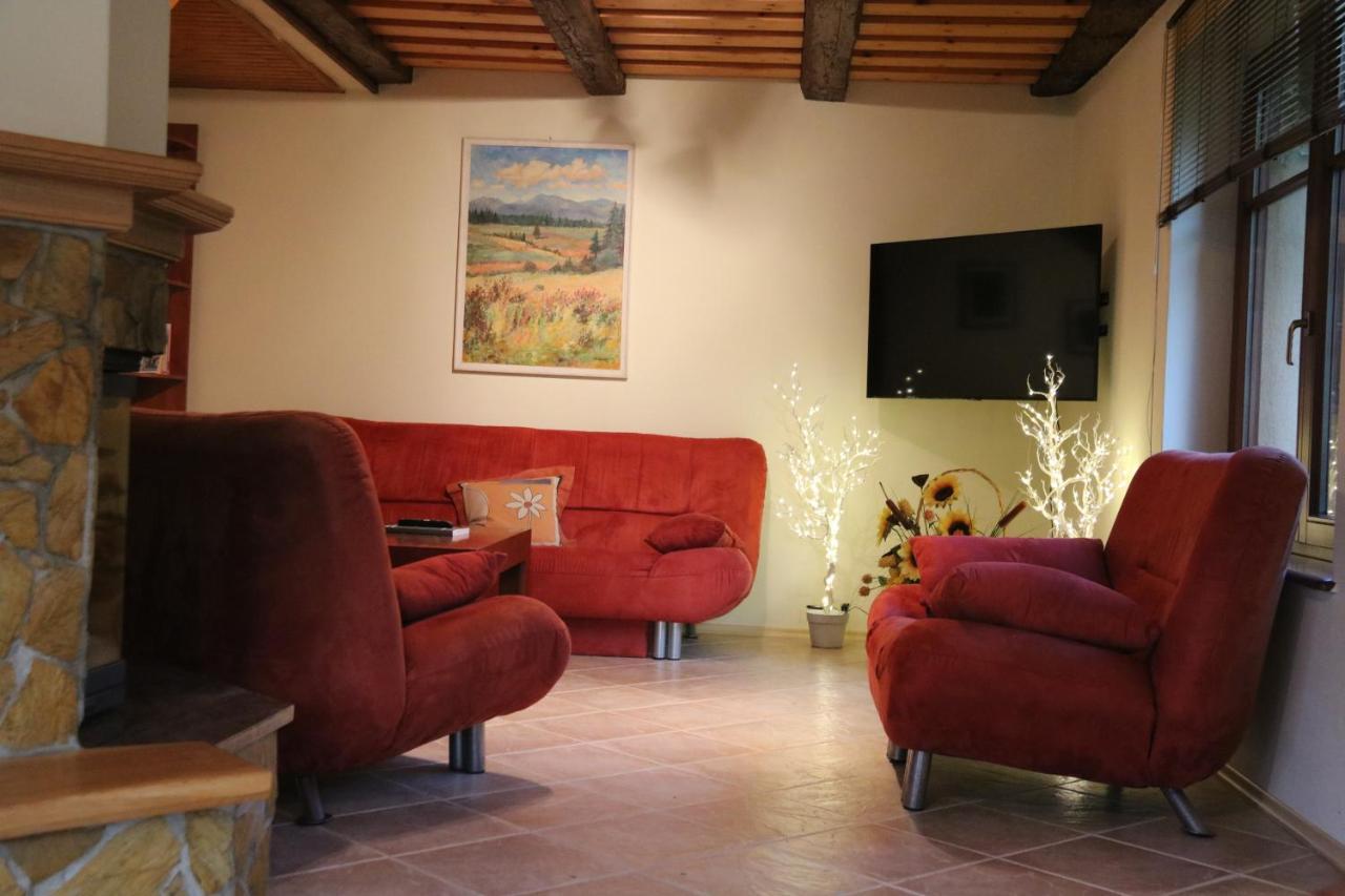 Holiday home Domcek V Zahrade *